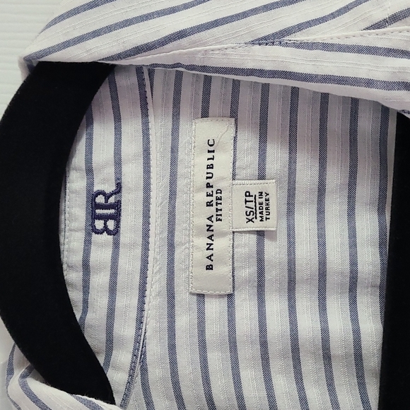 Banana Republic Dress Shirt - Picture 2 of 5